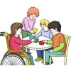 Hier sehen Sie wie Kinder mit und ohne Rollstuhl zusammenspielen